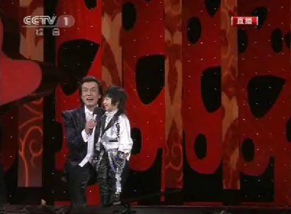李詠與小演員互動